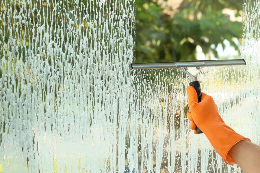 How to Clean a Window Like a Professional Window Cleaner