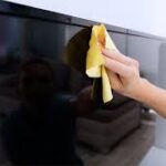 how to clean a TV Screen streak free