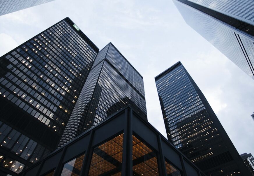 Building Cleaning Standards in Canada: Complete Compliance Guide