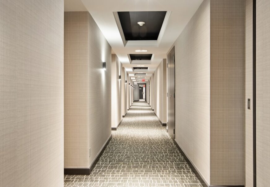 10 Best Practices for Common Area Cleaning in Multi-Tenant Buildings
