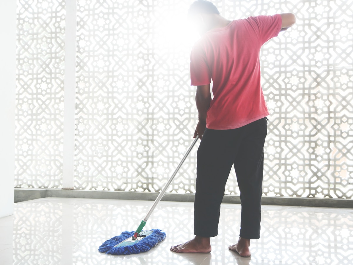 janitorial services vs cleaning services