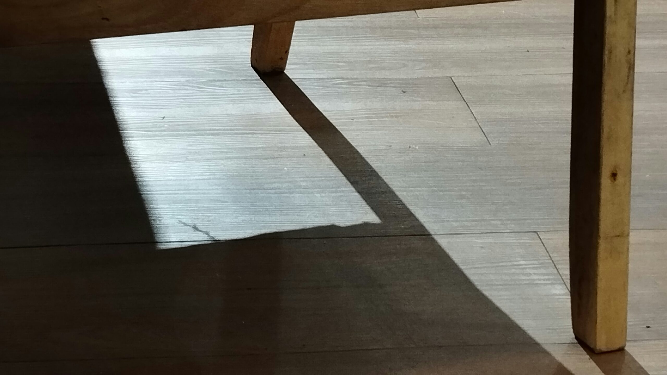 law office cleaning: maintaining professional environments 11 Cleaning a wooden desk with a microfiber cloth in an office