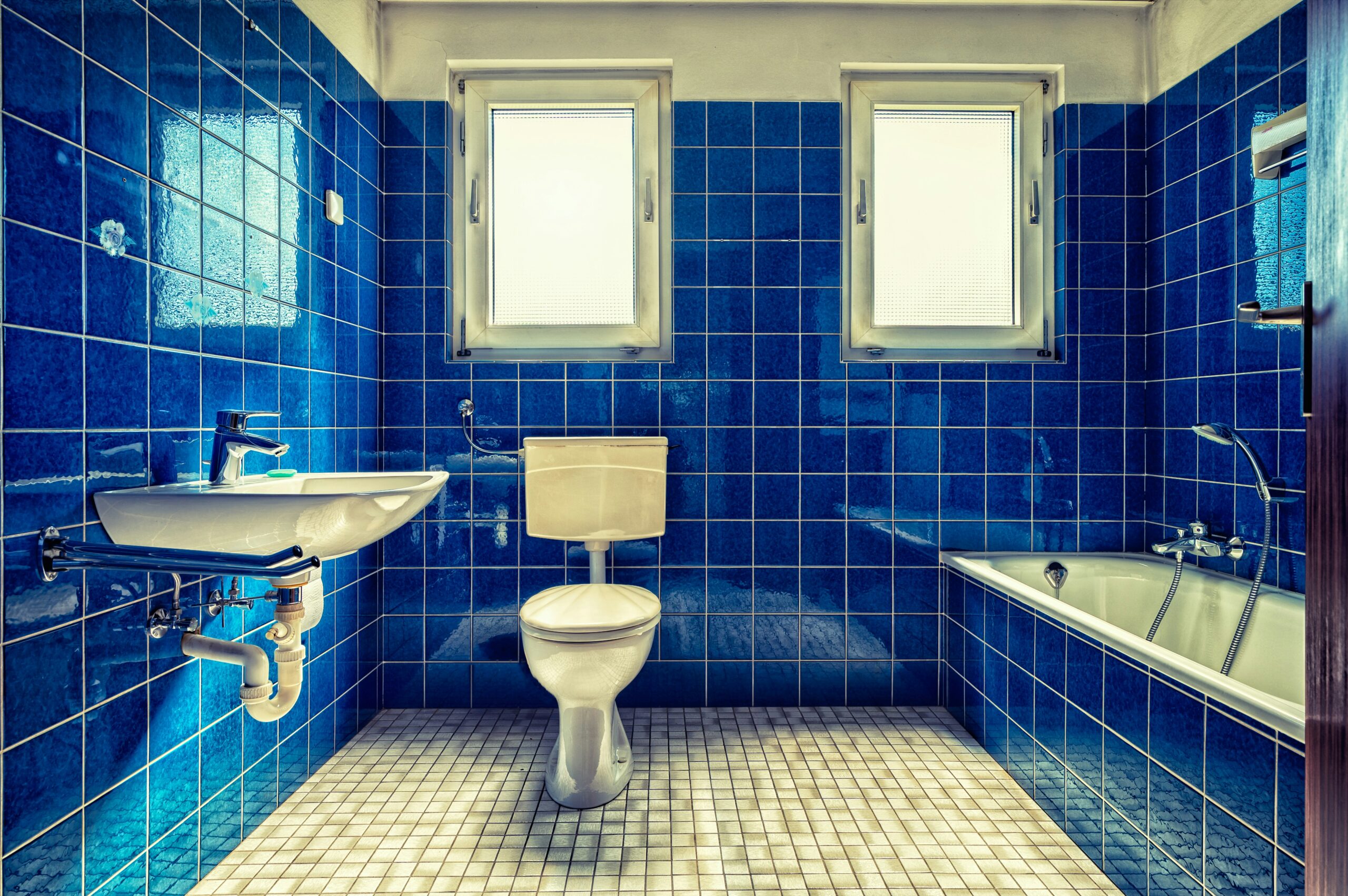 property management cleaning checklist: 12 easy move-in/move-out steps 11 property management cleaning checklist for bathroom tile and sink